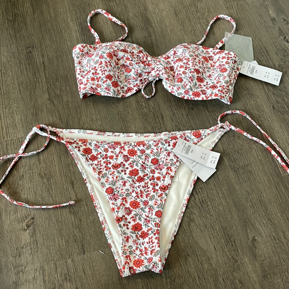 Abercrombie & Fitch Bikini. Size L.